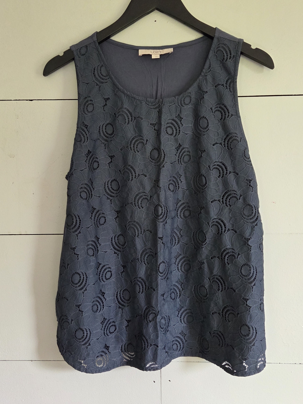 LOFT Blue Floral Lace Sleeveless Round Neck Tank Top Women Size L